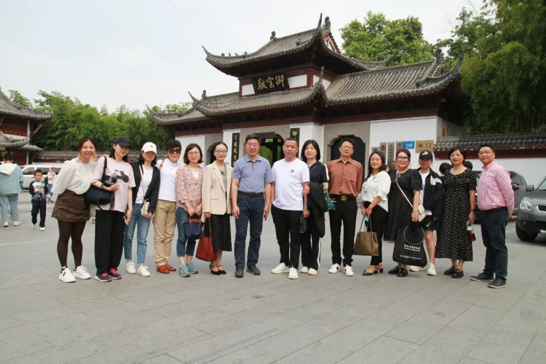 景德镇外语学院_景德镇外教一对一_景德镇外国语