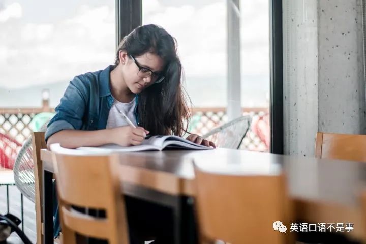 成人英语学习小技巧，零基础也能掌握！缩略图